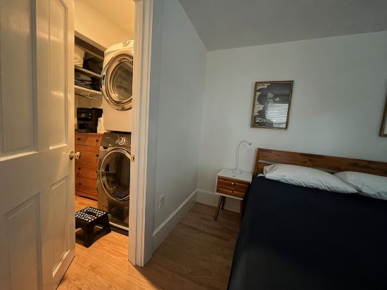 Quiet, private 1 bedroom garden apt near Harvard/MIT, sleeps 4 adults + 1 infant