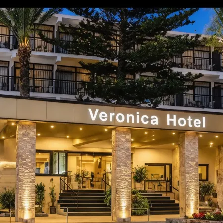 Veronica Hotel