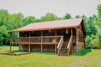 "Sweet Life" Log Cabin Creekside, Trout Fishing, Foosball, Hot Tub and Firepit - Chalets