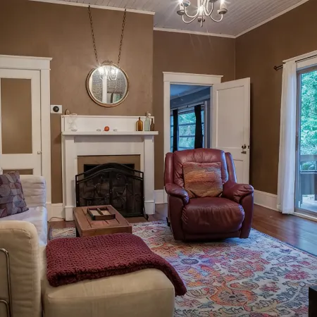 The Cozy Bungalow - Official Historic Home Near UNC!