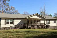 Spend Lake Daze at Lake Sinclair retreat w/ renovated basement and private dock! - 3-Star