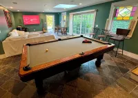 In-town 5 Bedroom Victorian With Heated Pool - 4-Star