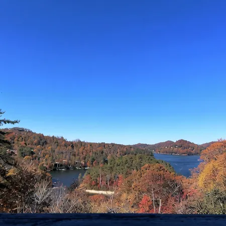 SPARKLING WATERS RETREAT!! BIG Lake Glenville, lake and mtn views!CLOSE TO TOWN