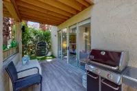 Indian Wells Chic Villa with fire pit, patio, kitchen, pool, and majestic views - 무료 와이파이
