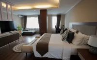 Grand Asrilia Hotel - parking