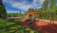 Adorable, updated condo.  Walk to Weirs Beach. Near Bank of N.H.Pavilion. - 2-Star