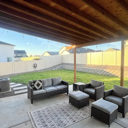 Ultimate Sports & Relaxation Retreat – Private Courts & Large Yard