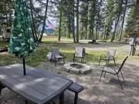Happy Trails Treehouse - Chalets
