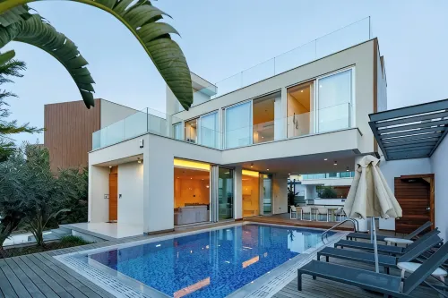 Seaview Luxury Villa Jacuzzi & Pool! 2 Min Beach -  Ferienhäuser