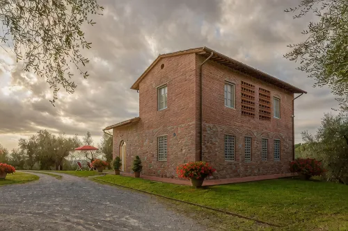 La Principessa  Tuscan farmhouse with pool on wine road of Montecarlo-Lucca - Pool