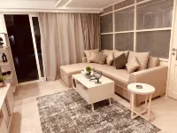 Stylish pool-front chalet with private terrace - 2 stjerner