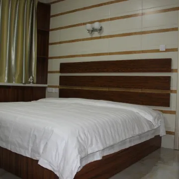 Linxi Qingya Bathing Hotel