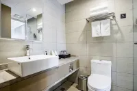 Hongbao Hotel (Xuchang Caowei Ancient City Pang Donglai Times Square) - 4-نجوم