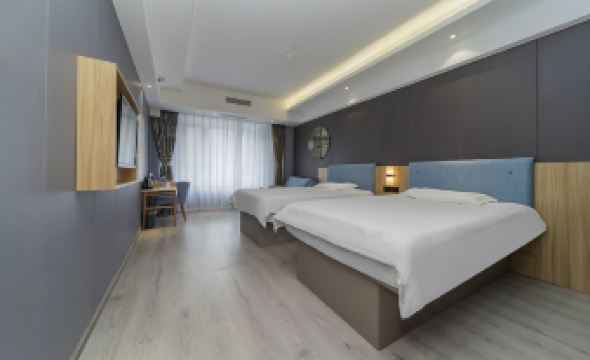 Yayue Hotel (Chengdu Chunxi Road Pedestrian Street)