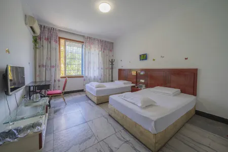 Yongzhou Weizhou Hotel Отели рядом с достопримечательностью «Chaoyangyan»