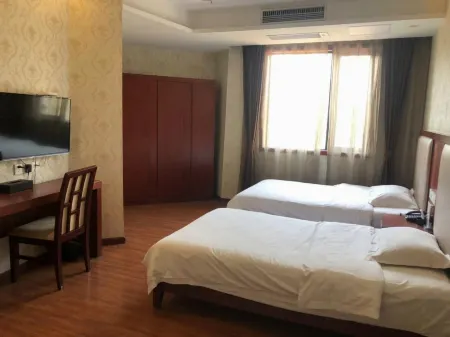 Honghu Tianyuan Times Business Hotel