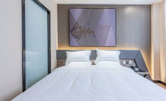 IU Hotel (Ginza Ginza, Jingdi, Huayang Road, Luzhou)