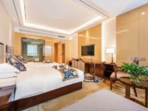 Hezhou Hongrui International Hotel فنادق في لينشيا
