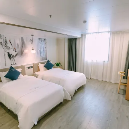 Qingmu Select Hotel (Southwest Road, Maanshan Lake Wanda Plaza)
