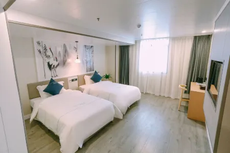 Qingmu Select Hotel (Southwest Road, Maanshan Lake Wanda Plaza) Отели рядом с достопримечательностью «Ma'anshan Normal College»