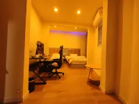 Youyang Jingyue Riverside Homestay (South Bus Station)