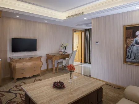 Vienna Hotel(Shenzhen Shajing Jingji Baina)