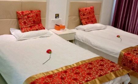 Zhongshan Hotel, Laohekou - Housity