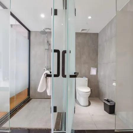 Xixia Guose Tianxiang Riverbank Hotel (Times Square - Music Fountain Branch)