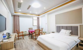 Yuechi Renhe Holiday Hotel