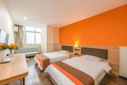 Hello Light Hotel (Linquan County Jiangziya Plaza)
