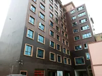 Haohuahong Hotel Hotels in Xingyi Railway Station