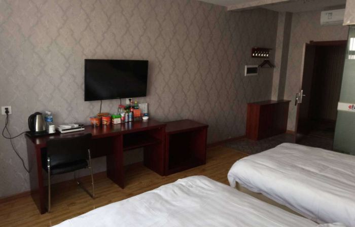 Hulin Baifulong Hotel
