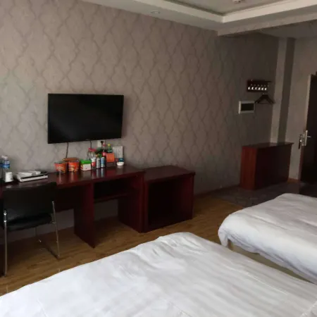 Hulin Baifulong Hotel