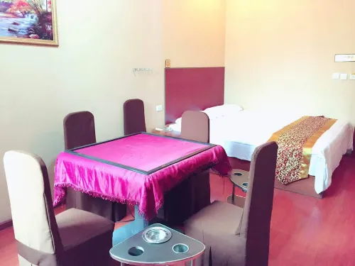 Huaying Xinsitong Hotel