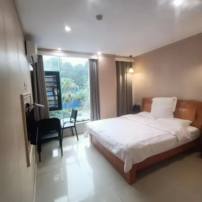 Qianqian Hotel Hotels near Hekoubei Railway Station