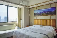 Liuzhou Baicheng Hotel (Guangxi University of Science and Technology City Wanda Plaza) - Condos