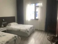 Three Date Huali Hotel - Pet friendly