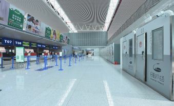 Sleeping in Airport (Hefei Xinqiao International Airport)