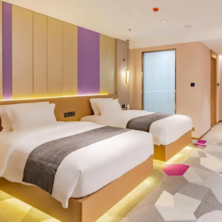 Lavande Hotel (Ande Plaza, Zhouyu Avenue, Lijiang) Hotels in Lujiang