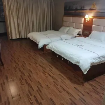 Luoding Huayuan Apartment