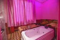 Shen8 Express Hotel (Huaqiangnan Subway Station Branch Shenzhen)