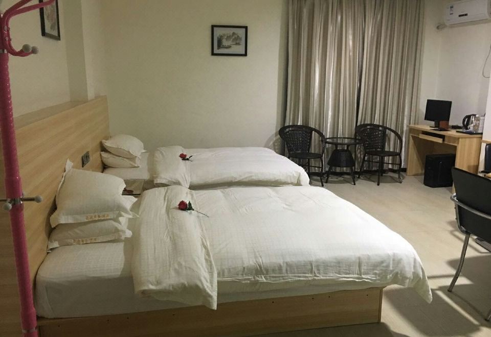 Lingshan Haoting Business Hotel - Housity