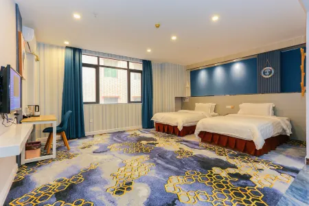 Sugar Box Hotel (Shenzhen Gongming Square Heshuikou Metro Station Branch)