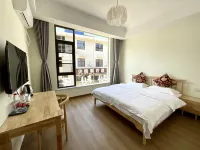 Xiandao Lake Tiantian Homestay - Balkoner