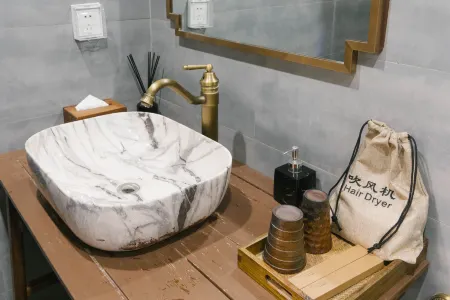 GUIPU Courtyard Hotel Отели рядом с достопримечательностью «Sinopec Management Institute Branch»