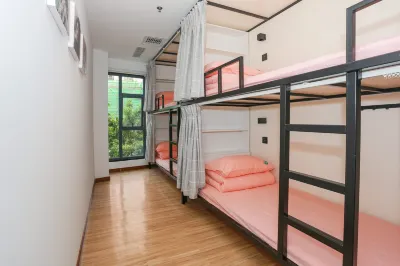 Dengba Hostel (Shenzhen Convention & Exhibition Center) Hotels near Huangting Square