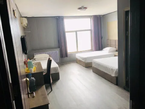 滕州華雅大酒店 鄰近滕州微山湖紅荷濕地的酒店