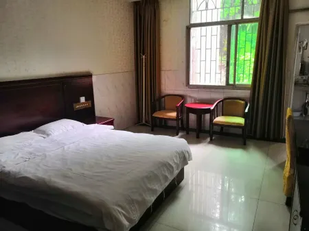 Yuanlin Hotel Отели рядом с достопримечательностью «Hunan Nuanshui Hot Spring Resort»