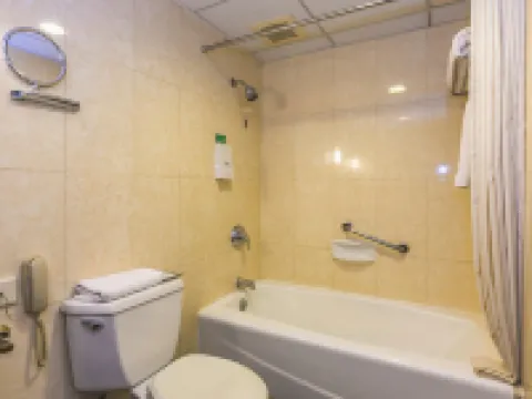 鞍山五環ホテル 鞍山のホテル