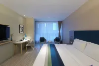 Homeinn Selected Hotel (Tongliao Wanda Plaza)